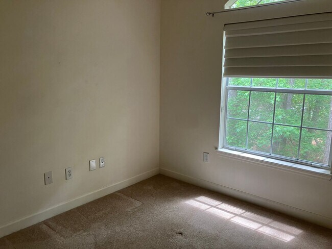 Building Photo - 3 BR / 2 BA at the Preserve