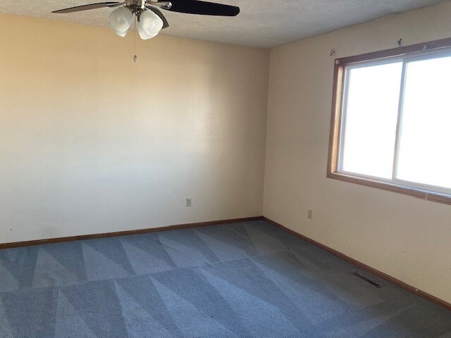 Building Photo - 411 N Shady Bend Rd