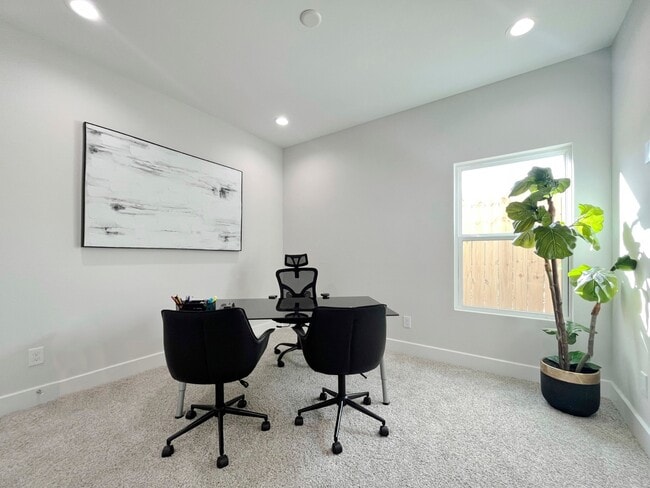 Building Photo - 8316 Curry Rd