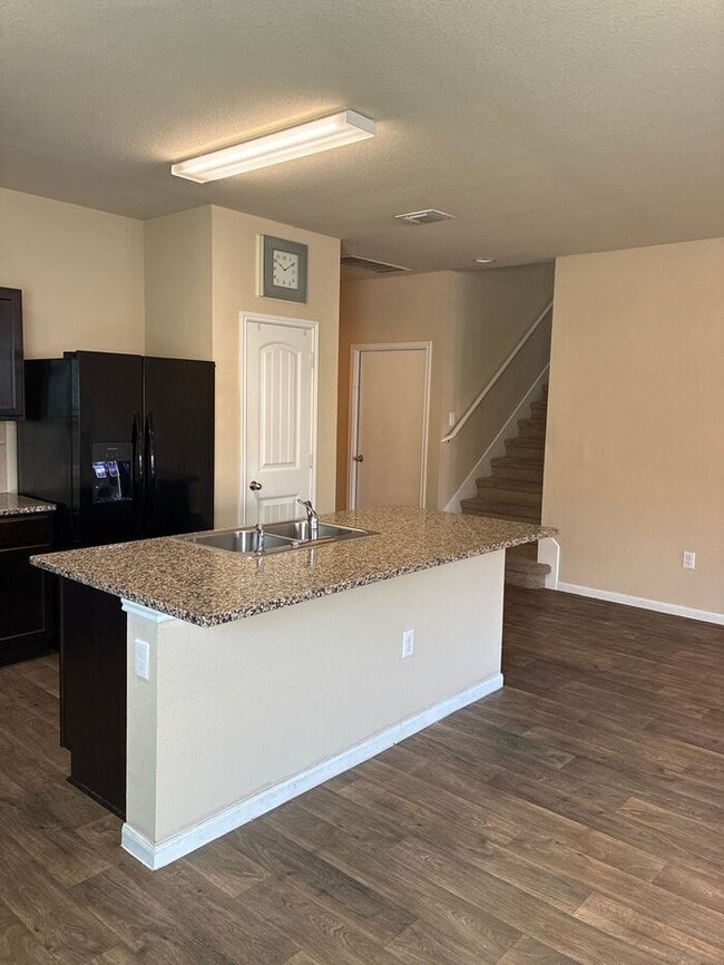 Building Photo - **Move-In Bonus! $500 Amazon Gift Card with 12-Month Lease at Current Rent**