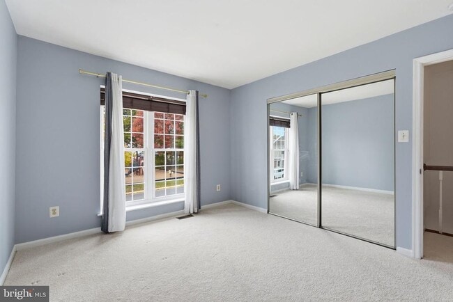 Building Photo - 168 Edinburgh Square