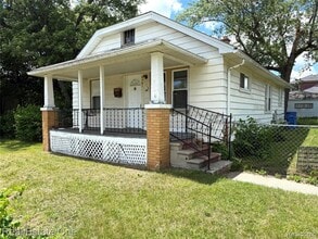 Building Photo - 5751 Drexel St