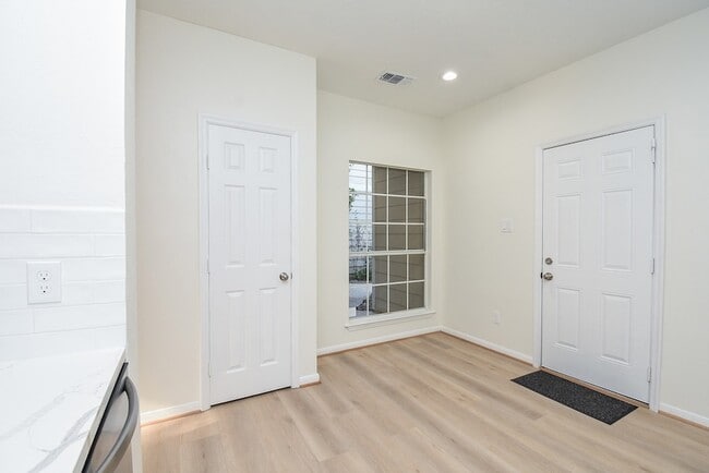 Building Photo - 134 N Magnolia Pond Pl