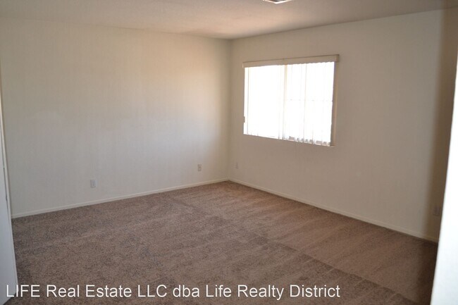 Building Photo - 4 br, 2.5 bath House - 8325 Maple Star