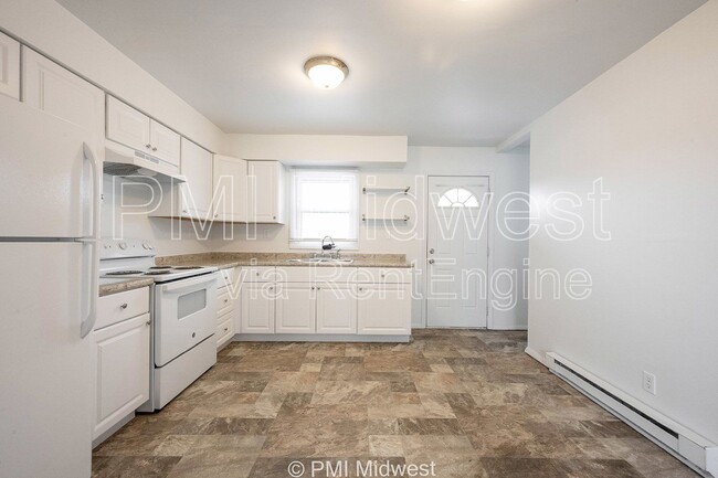 Building Photo - 4881 300W