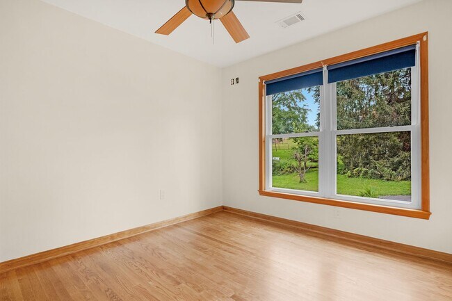 Building Photo - 505 4th