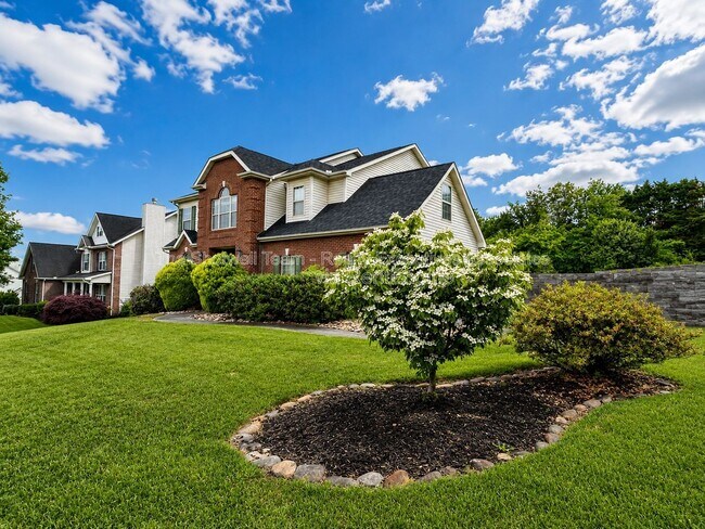 Building Photo - 1341 Wineberry Rd