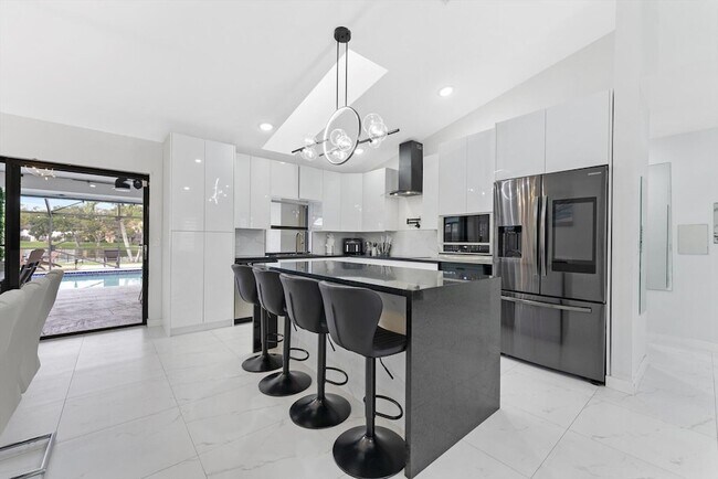 Building Photo - 13947 Geranium Pl