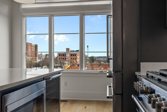 Building Photo - M West