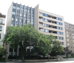 Building Photo - Beautiful One Bedroom One Bath In the Heart of Downtown and Logan Circle! Must See!