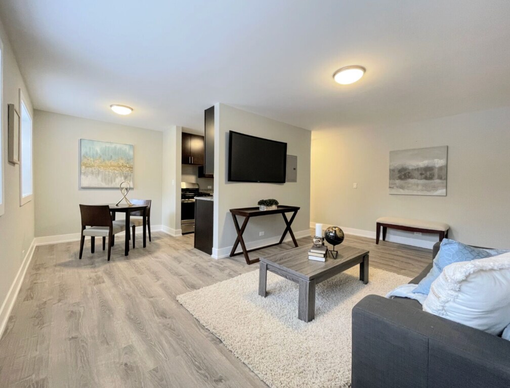 Building Photo - 529 W Surf St