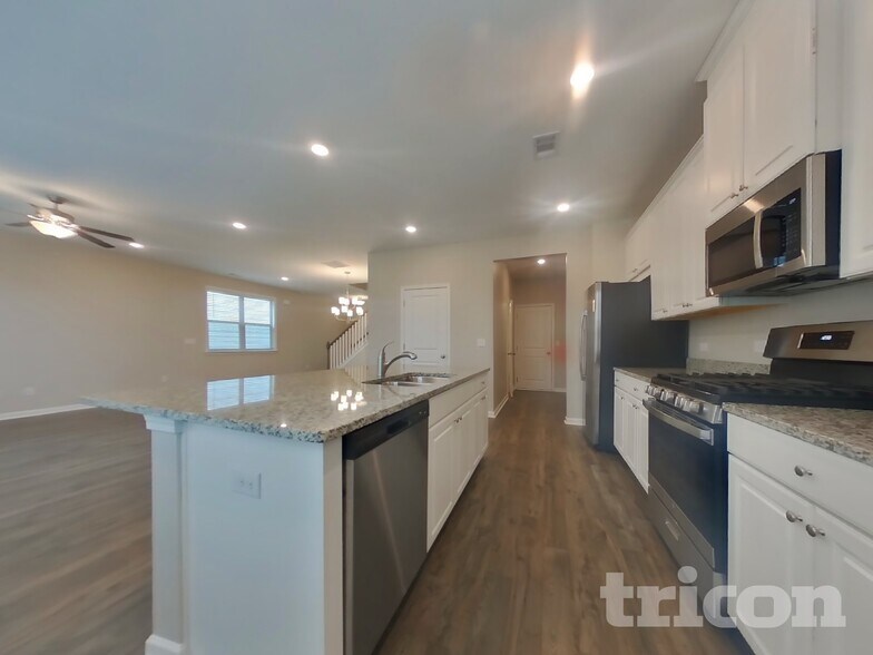 Building Photo - 195 Chapelcrest Ln