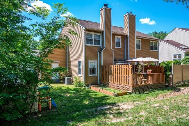 Building Photo - 7 Buttonwood Dr
