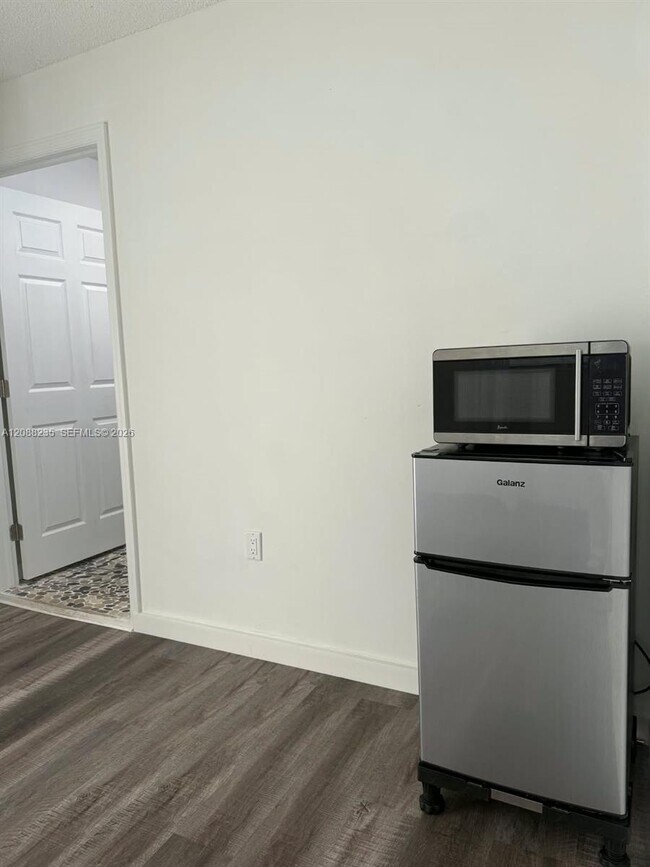 Building Photo - 16601 SW 149th Pl
