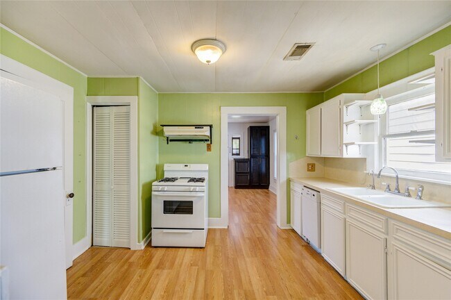 Building Photo - 511 Fugate St