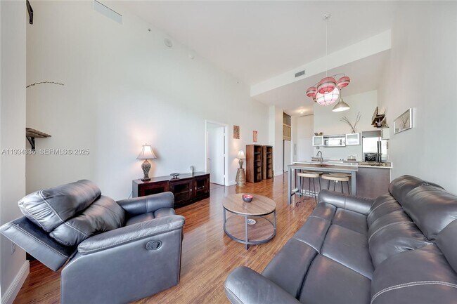 Building Photo - 1900 N Bayshore Dr