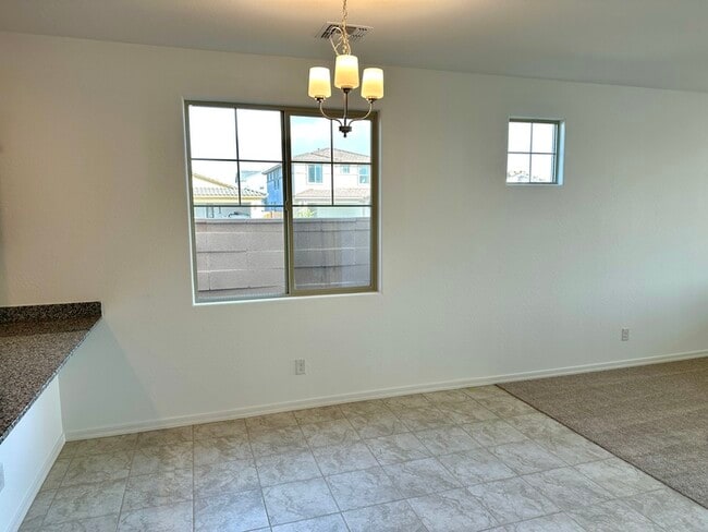 Building Photo - Fantastic 10 month new Taylor Morrison hom...