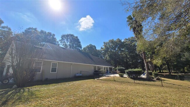 Building Photo - 8762 FL-26