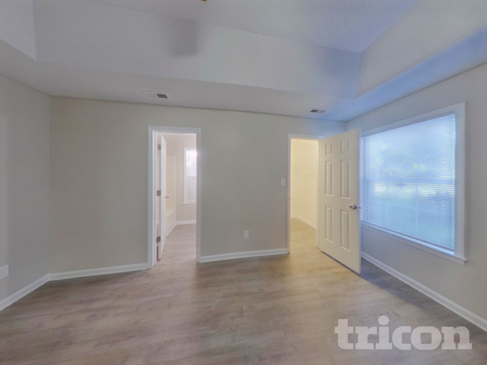 Building Photo - 5001 Alexis Dr