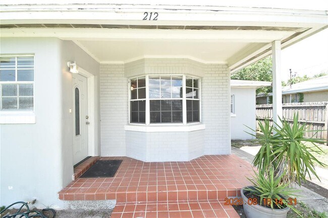 Building Photo - 212 N Clearview Ave