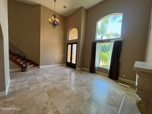 Building Photo - 4960 Chimineas Ave