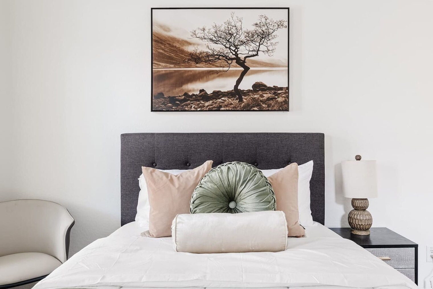 Building Photo - 2372 E Sequoia Dr