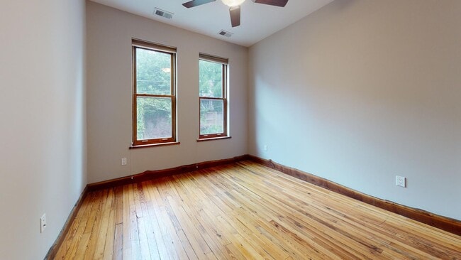 Building Photo - 1834 Ingleside Terrace NW