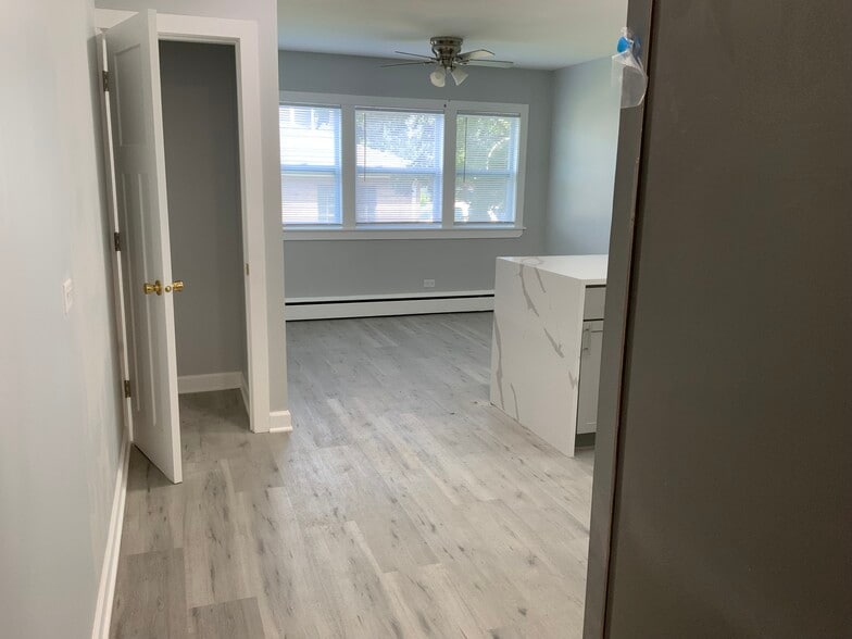 KITCHEN (DINING) - 2228 W 71st St