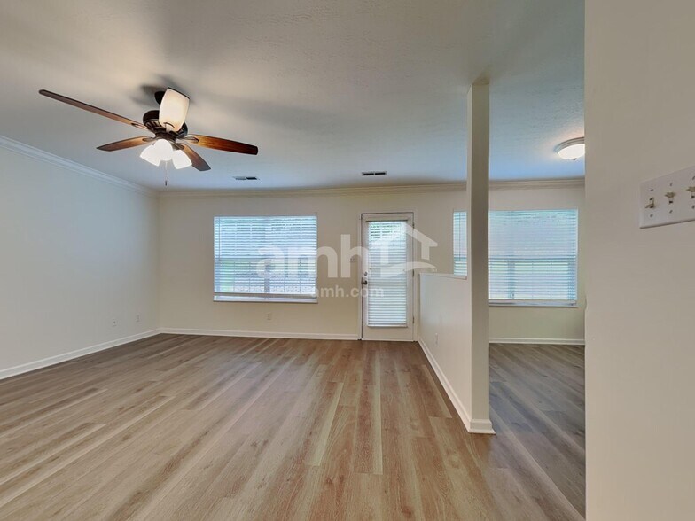 Building Photo - 8617 Rayworth Trl