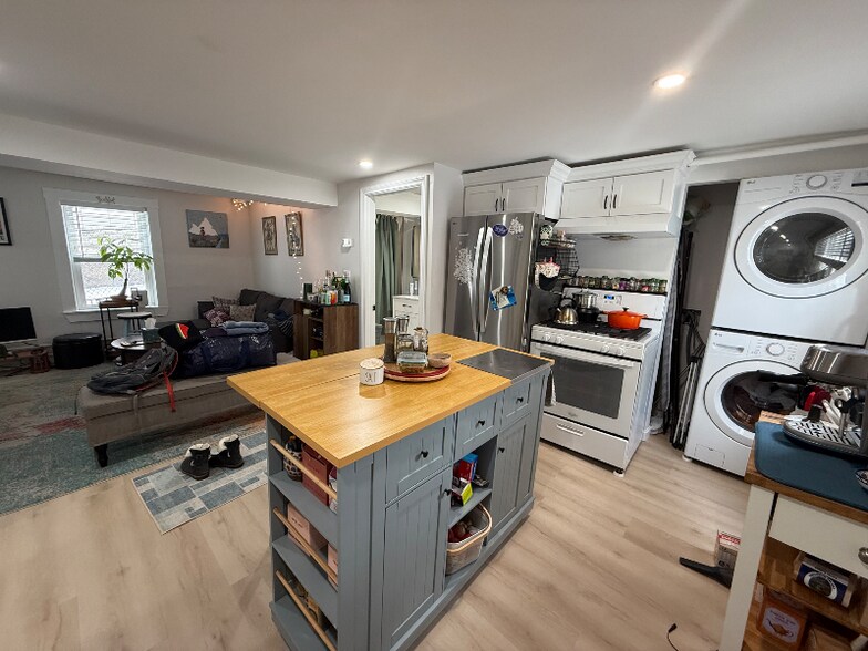 Building Photo - 35 Jamaica St