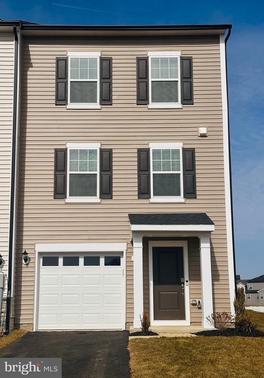 Building Photo - 58 Bolingbroke Wy