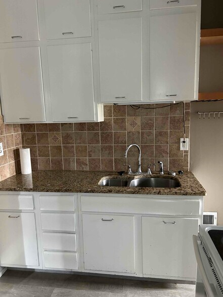 Building Photo - 3042 Arcadia Ave