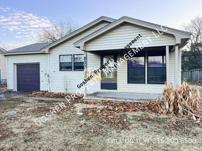 Building Photo - Enchanting Home with Large Fenced Backyard