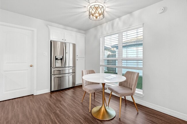 Building Photo - 10822 Bob White Dr