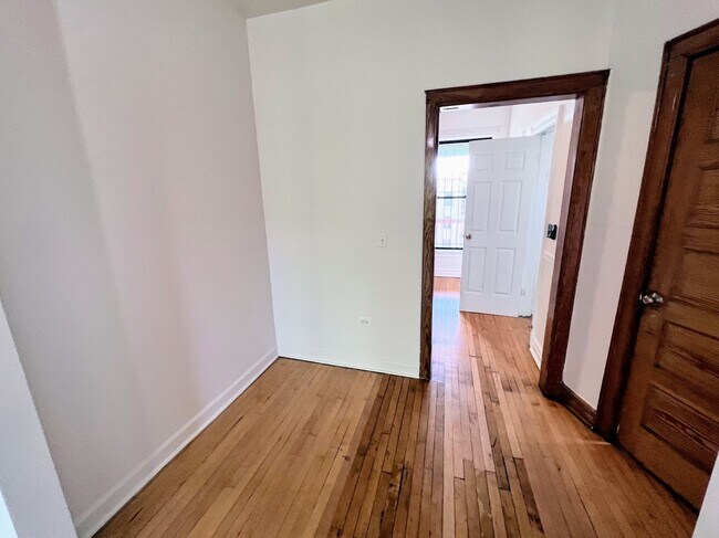 Building Photo - 3214 W Altgeld St