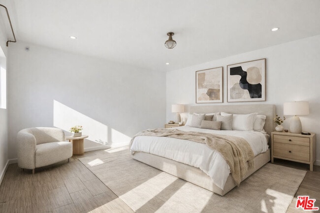 Building Photo - 2633 N Commonwealth Ave