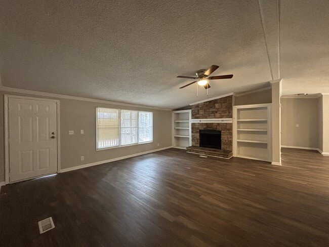 Building Photo - 1100 Big Sandy Creek Ln