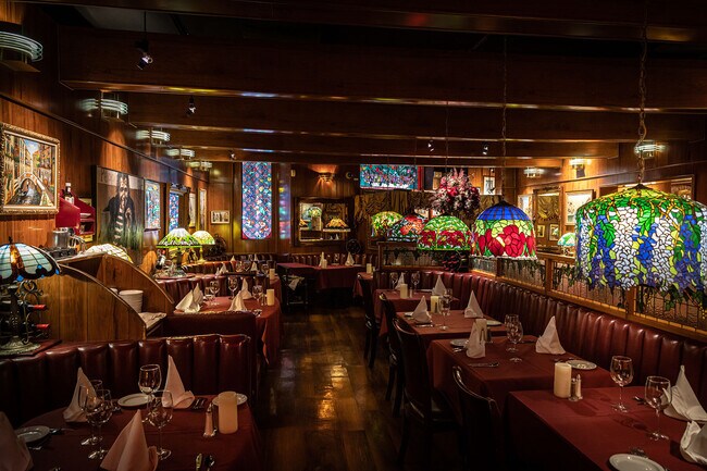 Building Photo - 11970 Montana Ave