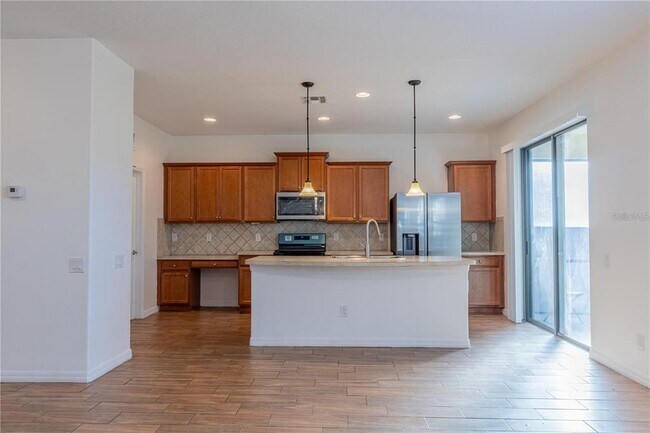 Building Photo - 519 Cadiz Dr