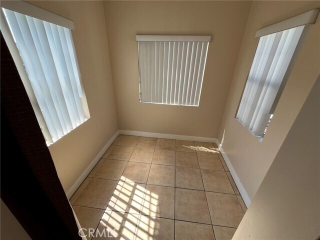 Building Photo - 430 Lincoln Ave