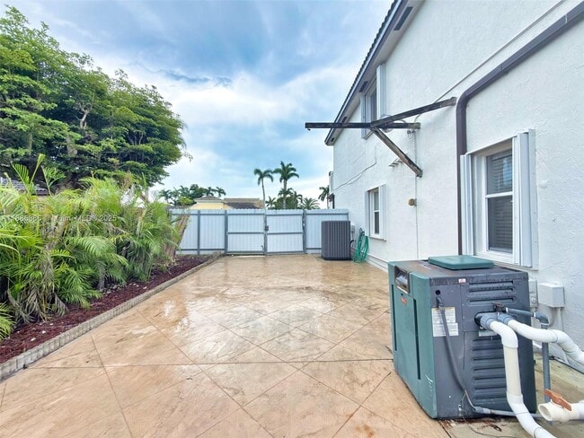 Building Photo - 7780 SW 160th Ave