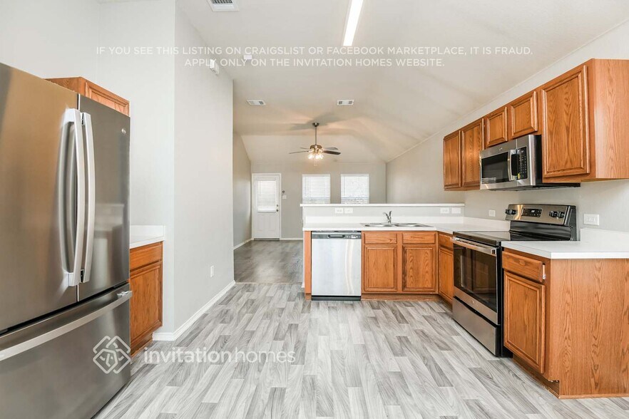 Building Photo - 3045 Spotted Owl Dr