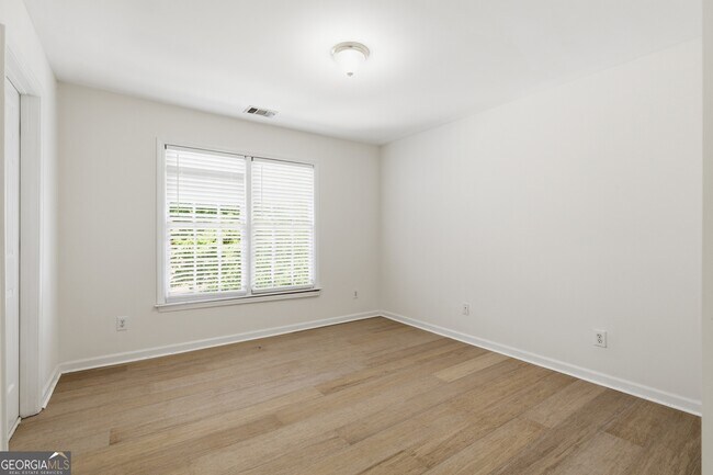 Building Photo - 1702 Clay Brooke Ct SE