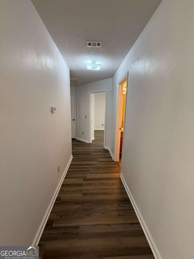 Building Photo - 105 Boxwood Ct