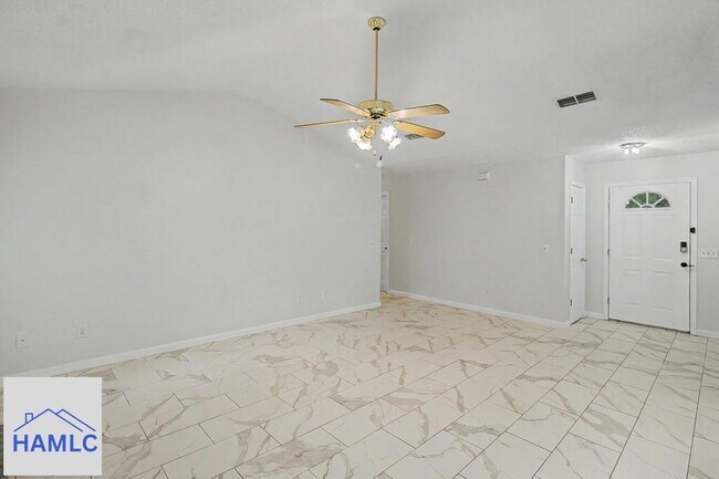 Building Photo - 340 McCumber Dr