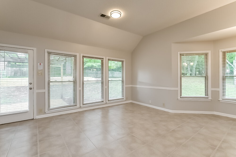 Building Photo - 8723 Rocky Top Cove