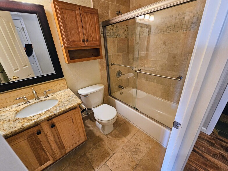 Building Photo - 8713 Spinner Ct