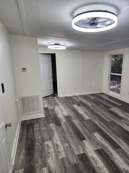 Building Photo - 144 Co Rd 346