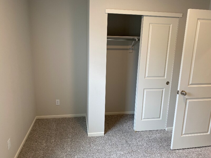 Building Photo - 2078 Autumn Moon Dr