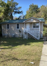 Building Photo - 3402 N Ridge Rd